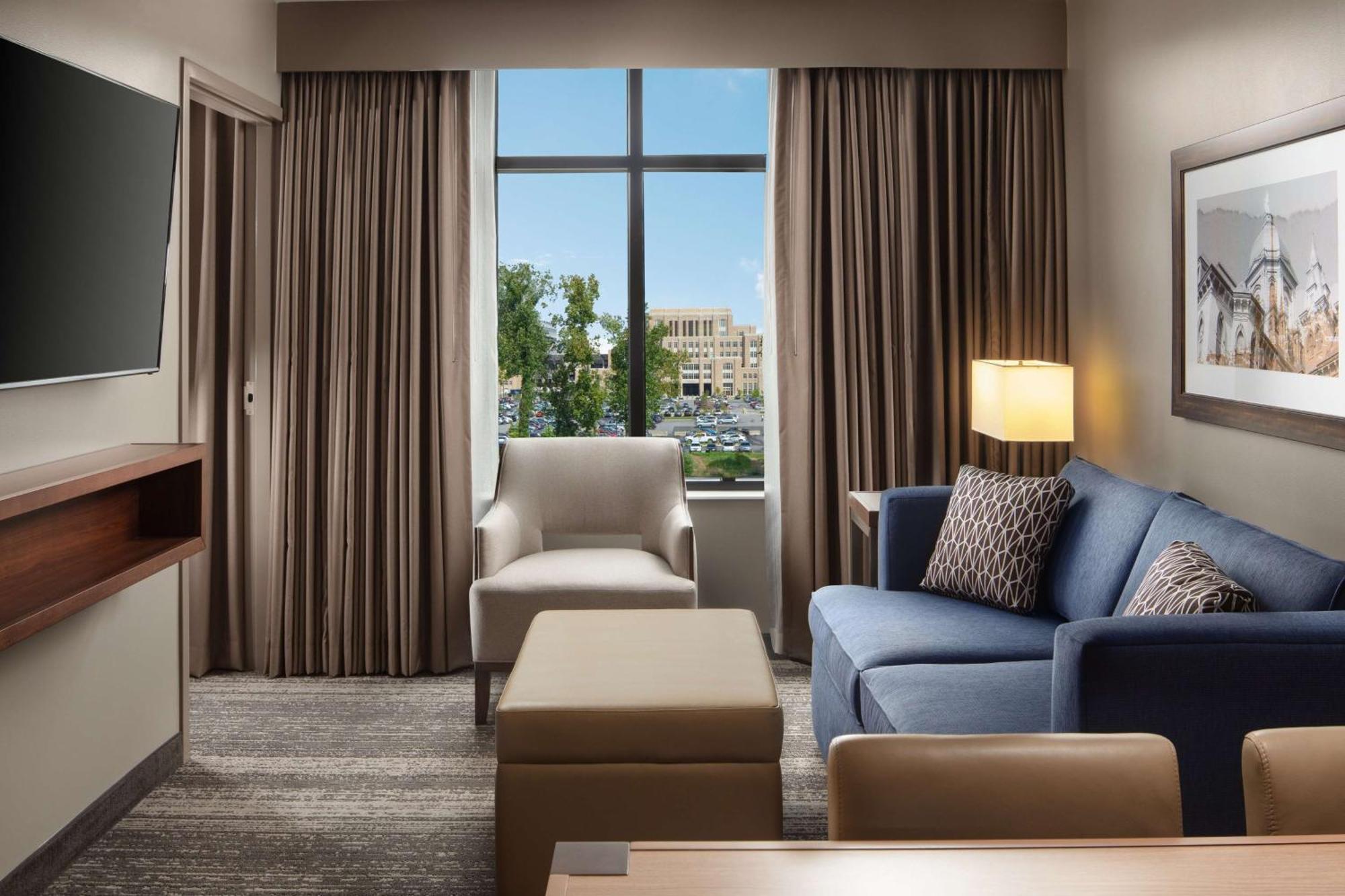 Embassy By Hilton Hotel South Bend