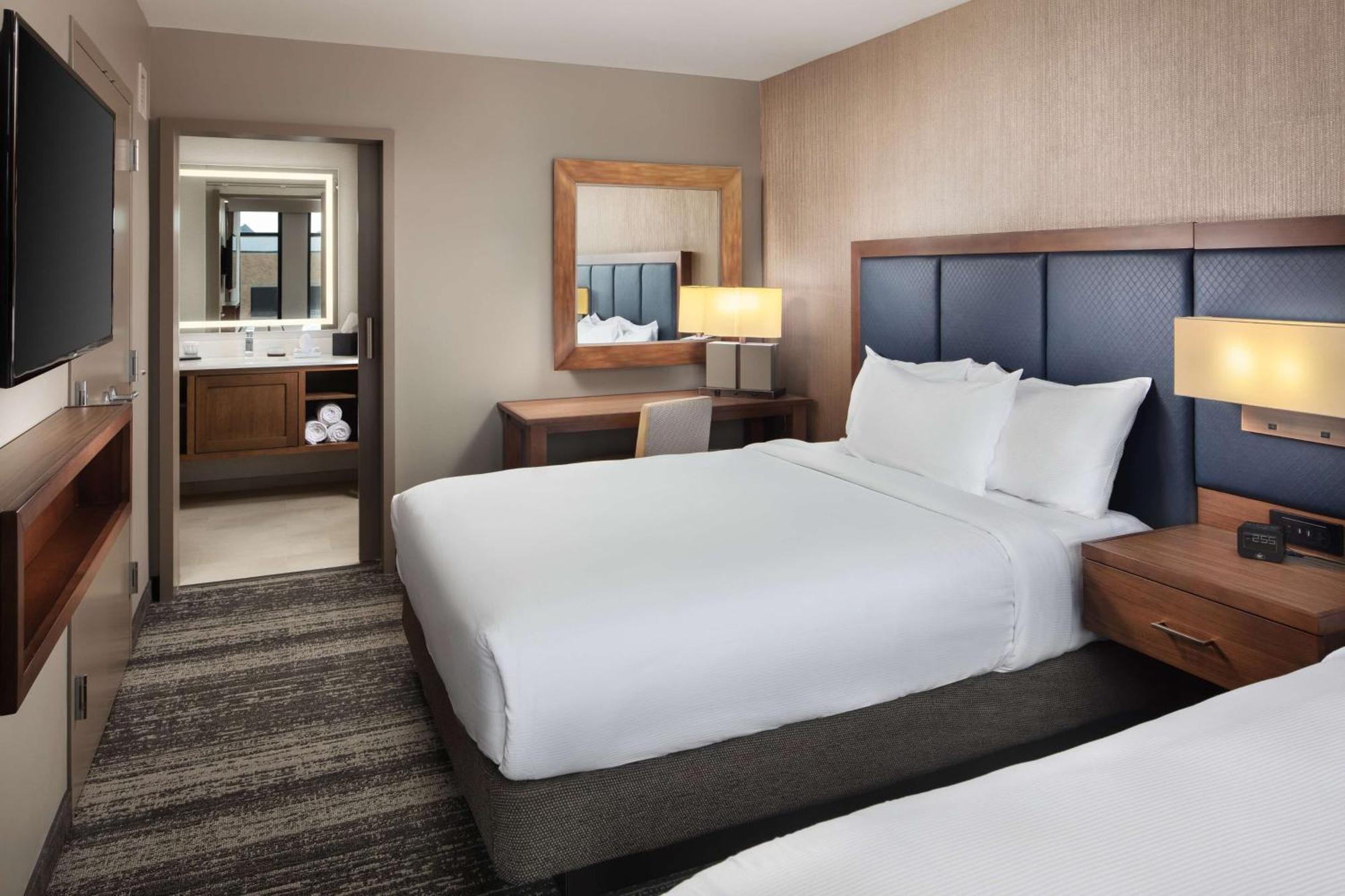 Embassy By Hilton Hotel South Bend